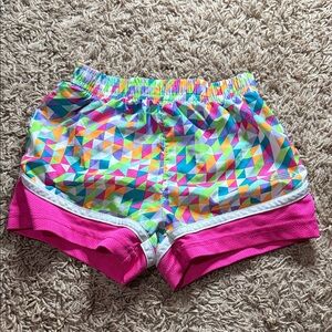 Sketchers Girls Colorful Geometric Patterned Shorts